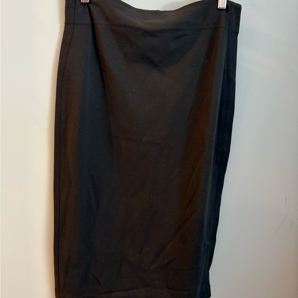 Vince Camuto - Picture 2 of 4